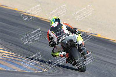 media/Dec-05-2024-Racers Edge (Thu) [[e102e0690b]]/3-B Group/Session 1 Turn 8 Backside/